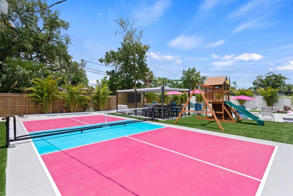 For Sale: $1,075,000 (4 beds, 3 baths, 2250 Square Feet)