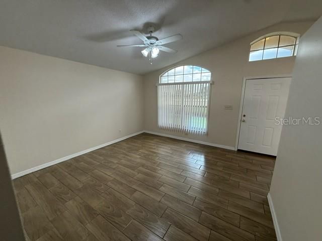 En Renta: $1,799 (3 camas, 2 baños, 1210 Pies cuadrados)