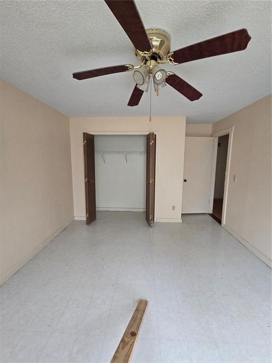 For Sale: $130,000 (3 beds, 2 baths, 1678 Square Feet)