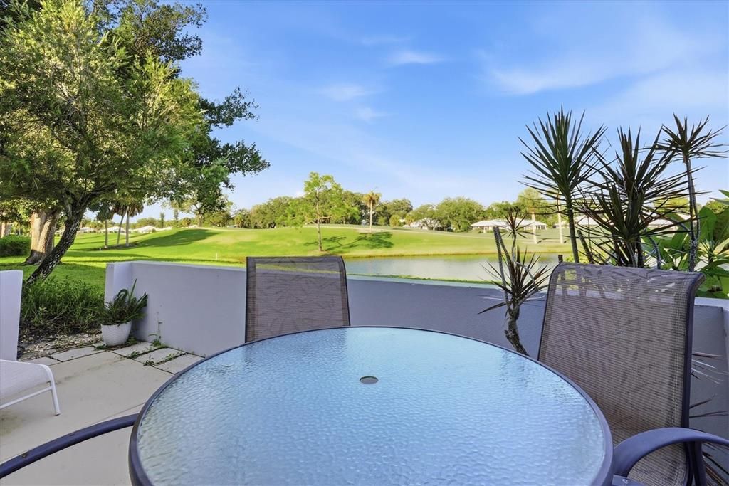 For Sale: $223,000 (2 beds, 2 baths, 1032 Square Feet)