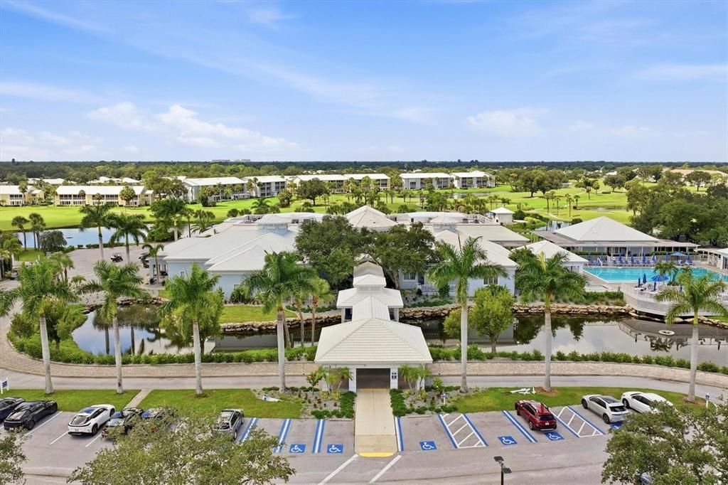 For Sale: $223,000 (2 beds, 2 baths, 1032 Square Feet)