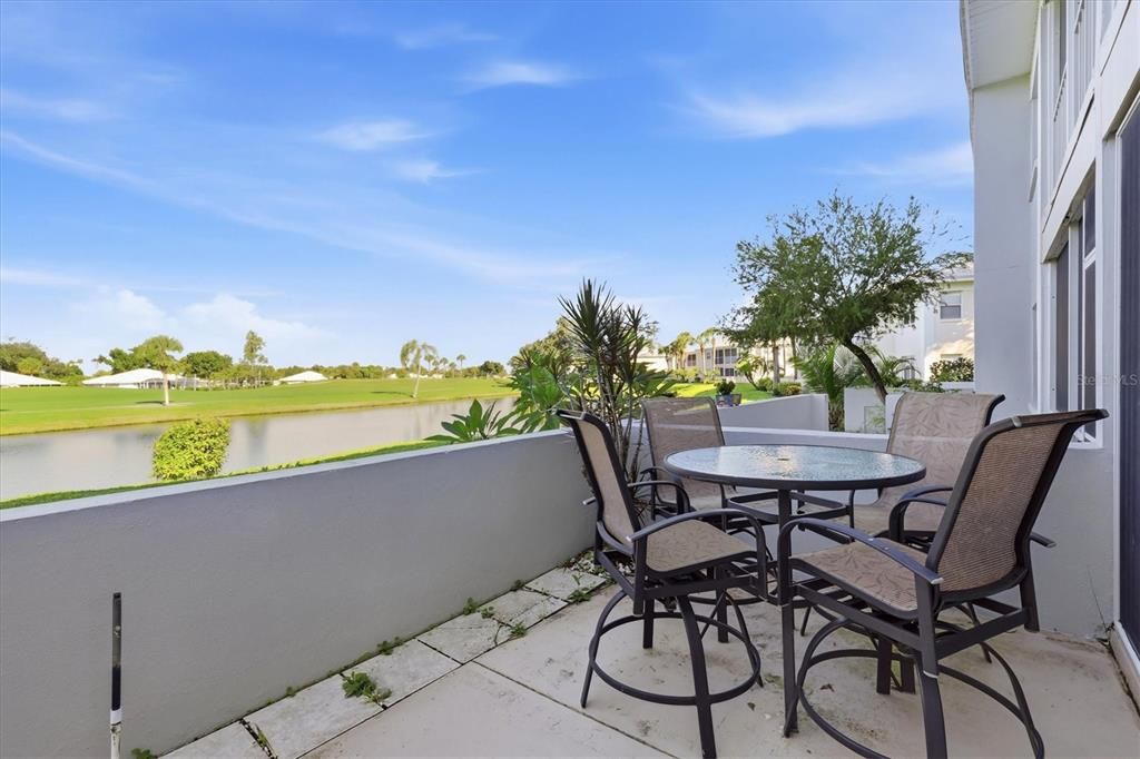 For Sale: $223,000 (2 beds, 2 baths, 1032 Square Feet)