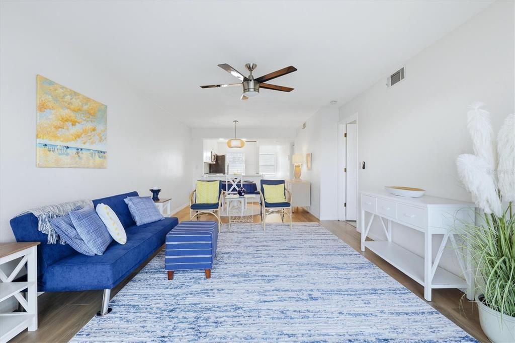 For Sale: $223,000 (2 beds, 2 baths, 1032 Square Feet)