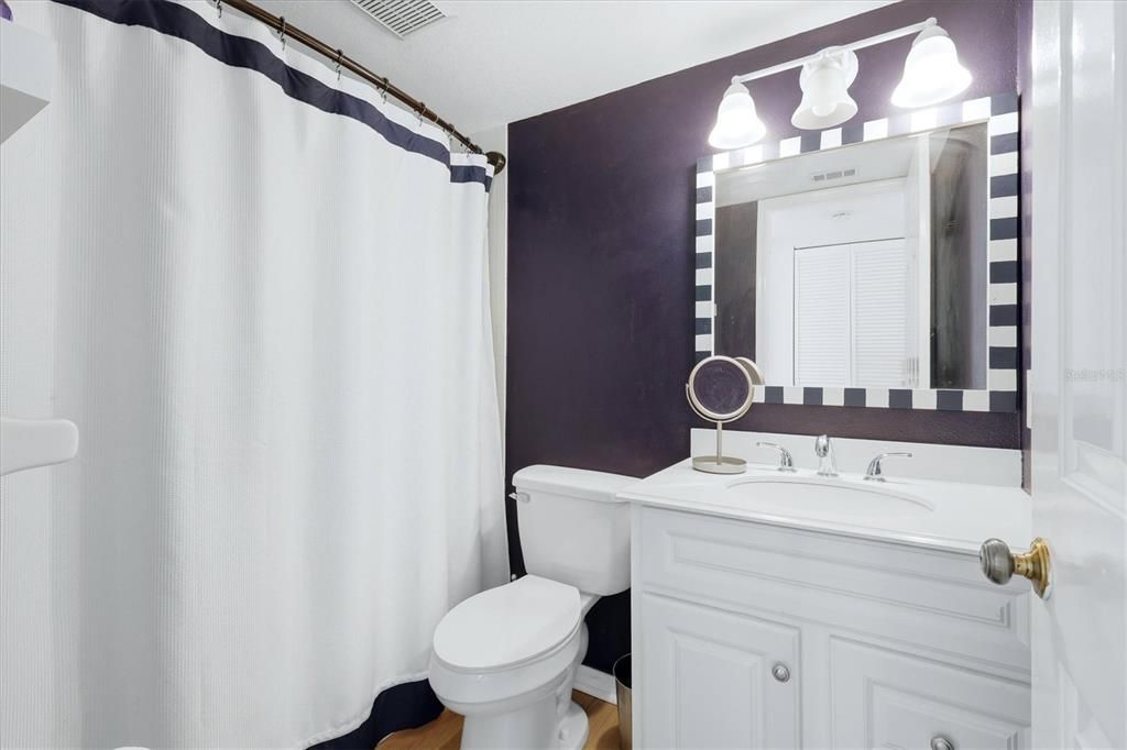 For Sale: $223,000 (2 beds, 2 baths, 1032 Square Feet)