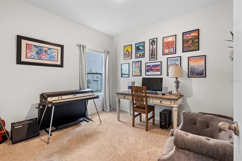 For Rent: $2,350 (3 beds, 2 baths, 1449 Square Feet)