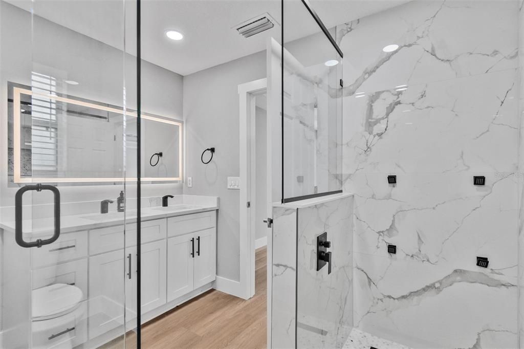 En Venta: $442,888 (5 camas, 3 baños, 2890 Pies cuadrados)