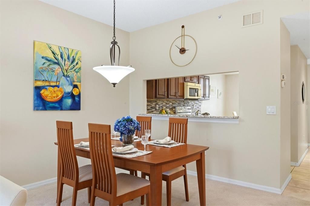 For Sale: $239,000 (2 beds, 2 baths, 1238 Square Feet)