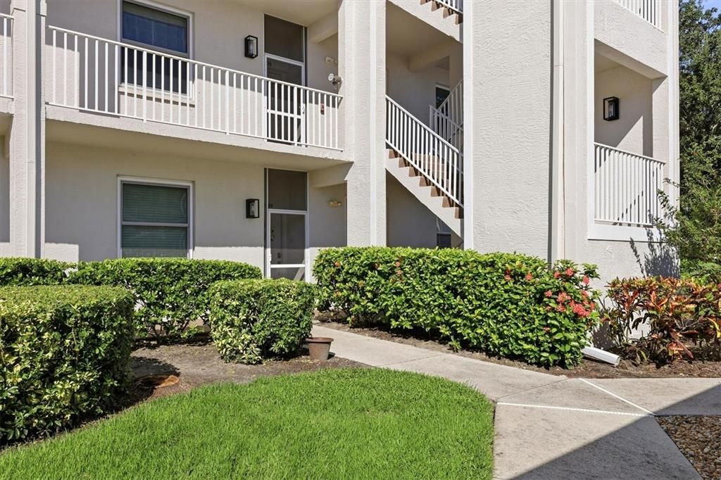 For Sale: $239,000 (2 beds, 2 baths, 1238 Square Feet)