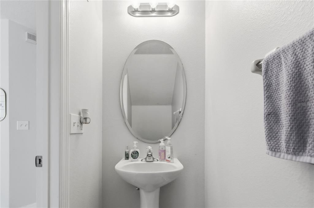 For Sale: $335,000 (3 beds, 2 baths, 1476 Square Feet)