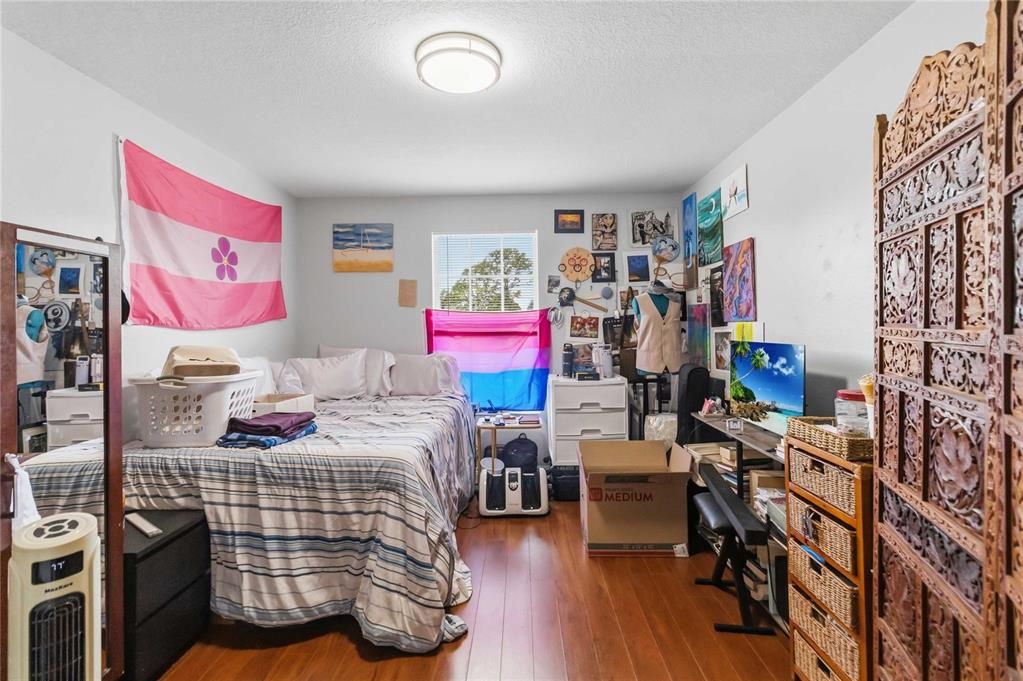 For Sale: $335,000 (3 beds, 2 baths, 1476 Square Feet)