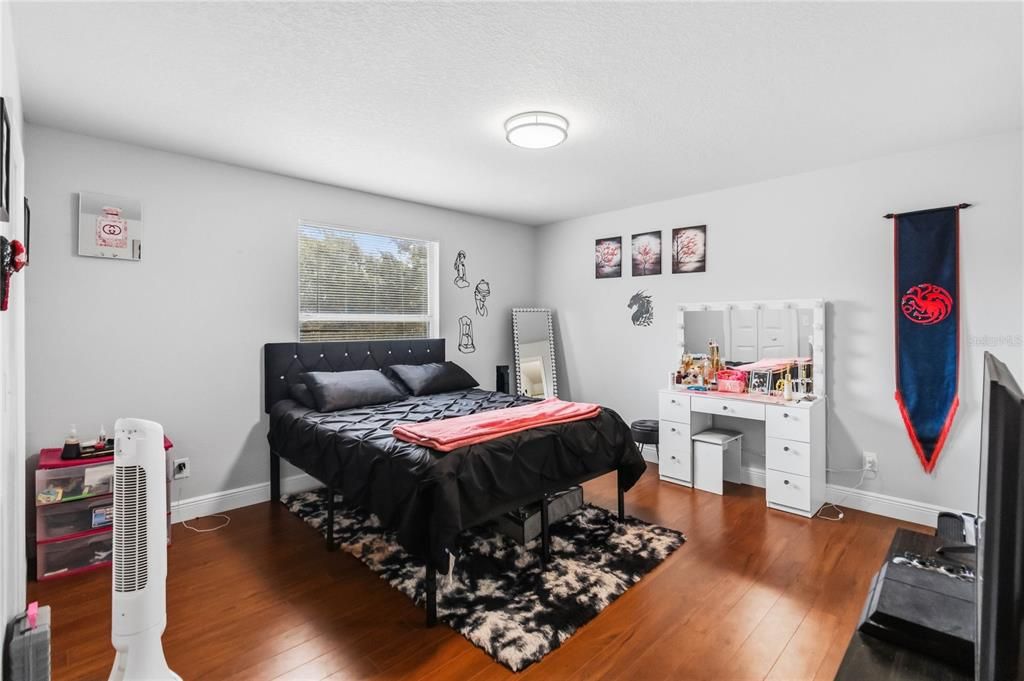 For Sale: $335,000 (3 beds, 2 baths, 1476 Square Feet)