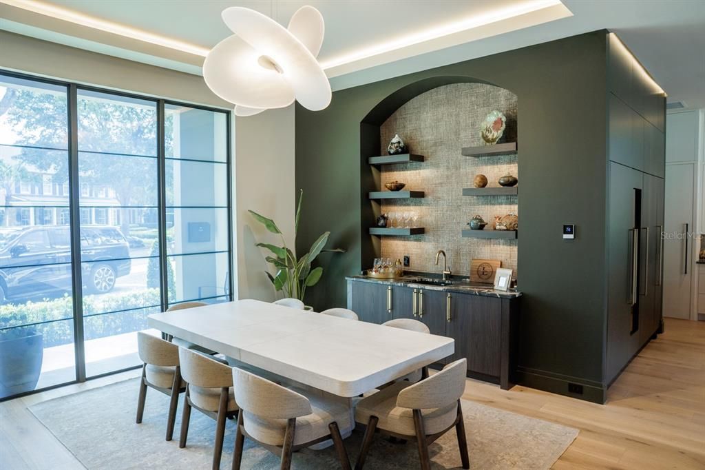 En Venta: $6,000,000 (5 camas, 5 baños, 4806 Pies cuadrados)