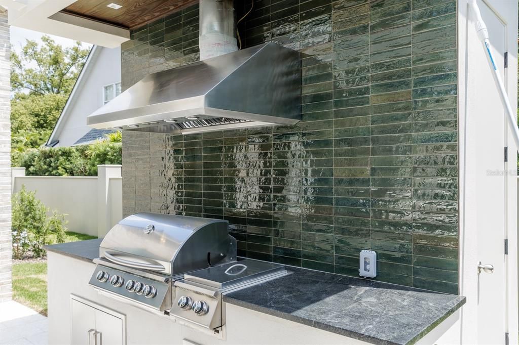 En Venta: $6,000,000 (5 camas, 5 baños, 4806 Pies cuadrados)