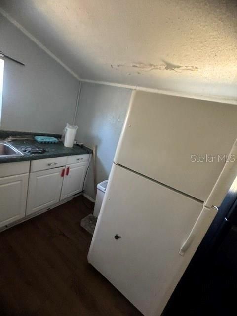 For Sale: $299,900 (3 beds, 1 baths, 1292 Square Feet)