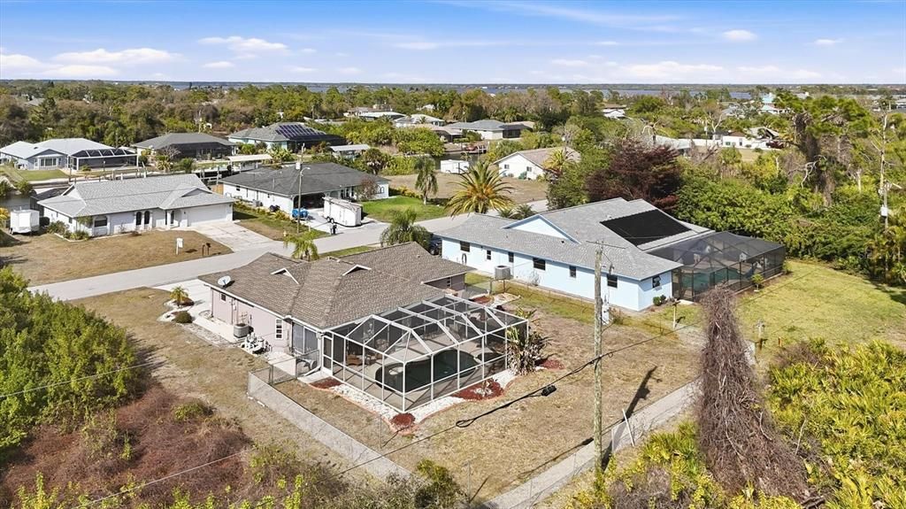 На продажу: $325,000 (2 спален, 2 ванн, 1551 Квадратных фут)