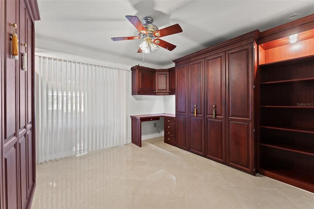 En Venta: $750,000 (3 camas, 2 baños, 3033 Pies cuadrados)