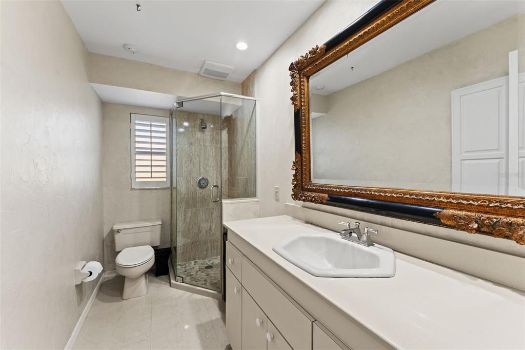En Venta: $750,000 (3 camas, 2 baños, 3033 Pies cuadrados)