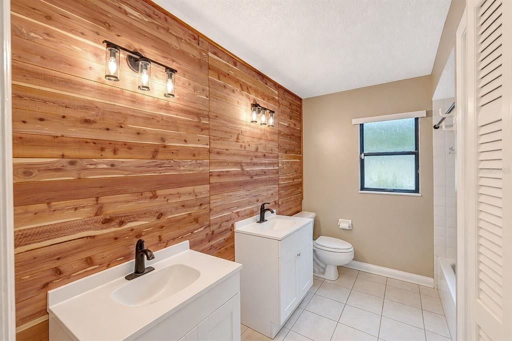 For Sale: $514,000 (4 beds, 2 baths, 2164 Square Feet)