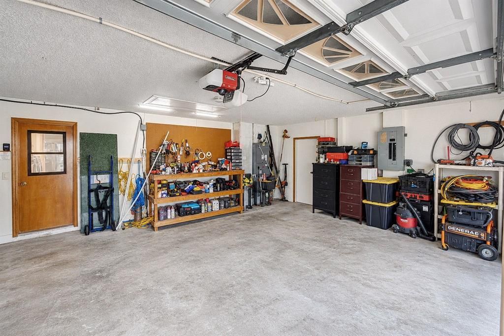 For Sale: $514,000 (4 beds, 2 baths, 2164 Square Feet)