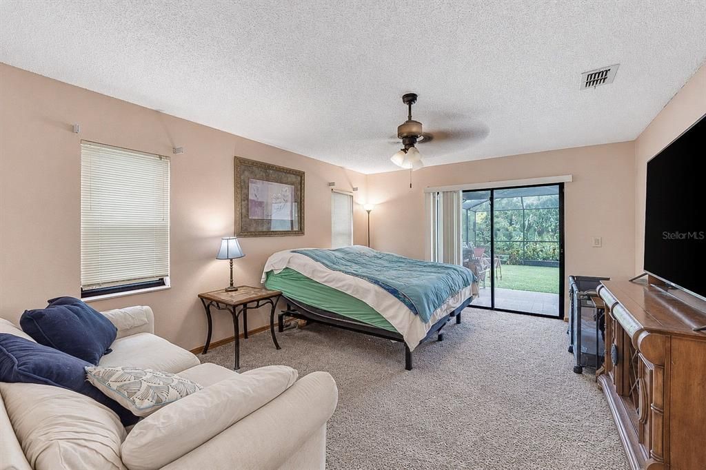 For Sale: $514,000 (4 beds, 2 baths, 2164 Square Feet)