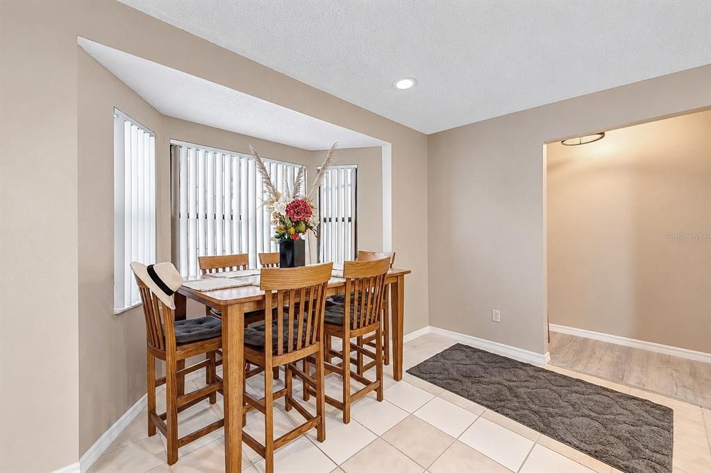 For Sale: $514,000 (4 beds, 2 baths, 2164 Square Feet)