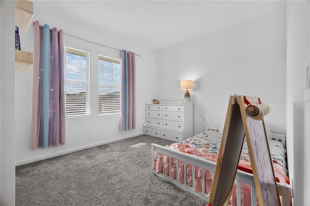 For Rent: $3,200 (5 beds, 2 baths, 2331 Square Feet)
