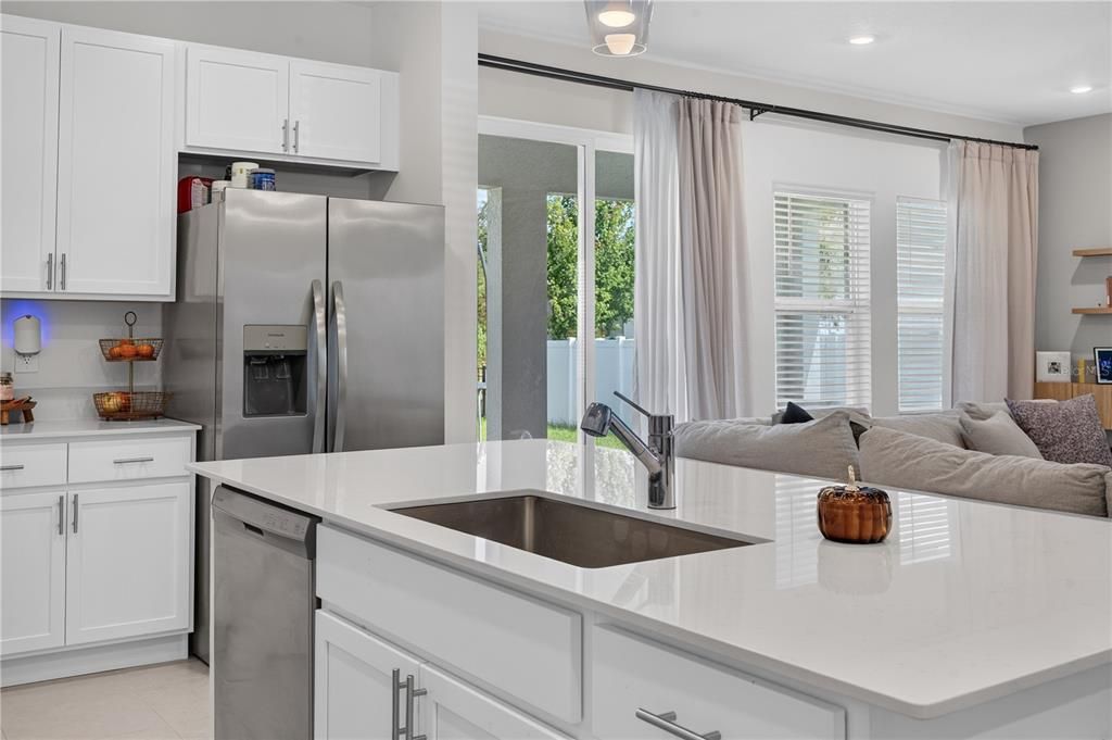 For Rent: $3,200 (5 beds, 2 baths, 2331 Square Feet)