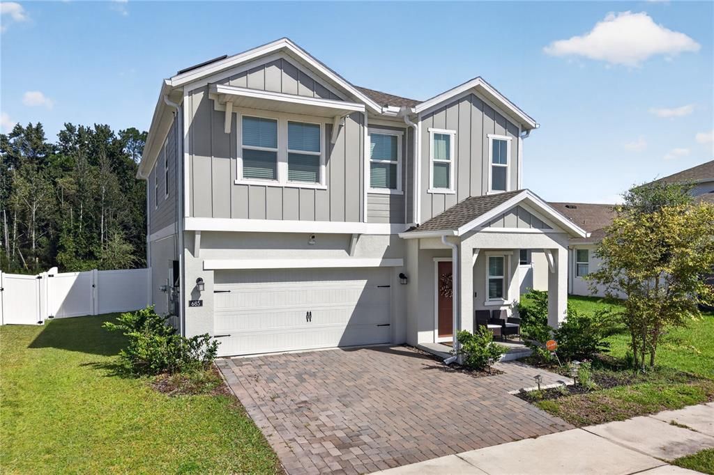 For Rent: $3,200 (5 beds, 2 baths, 2331 Square Feet)