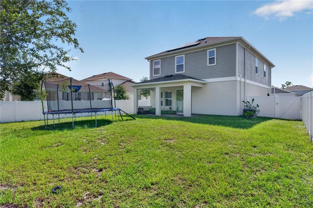 For Rent: $3,200 (5 beds, 2 baths, 2331 Square Feet)