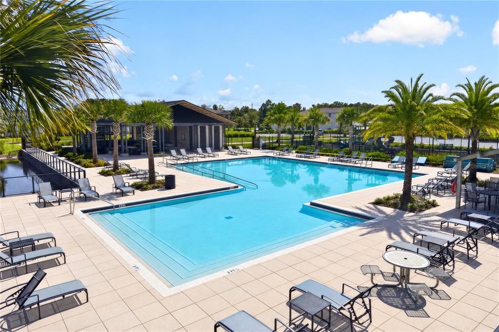 For Rent: $3,200 (5 beds, 2 baths, 2331 Square Feet)