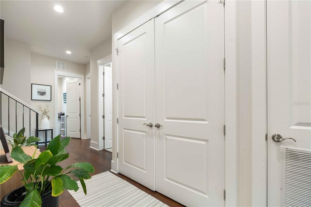 For Sale: $1,174,900 (3 beds, 2 baths, 2664 Square Feet)