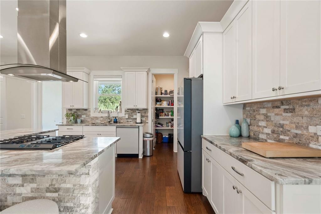 For Sale: $1,174,900 (3 beds, 2 baths, 2664 Square Feet)