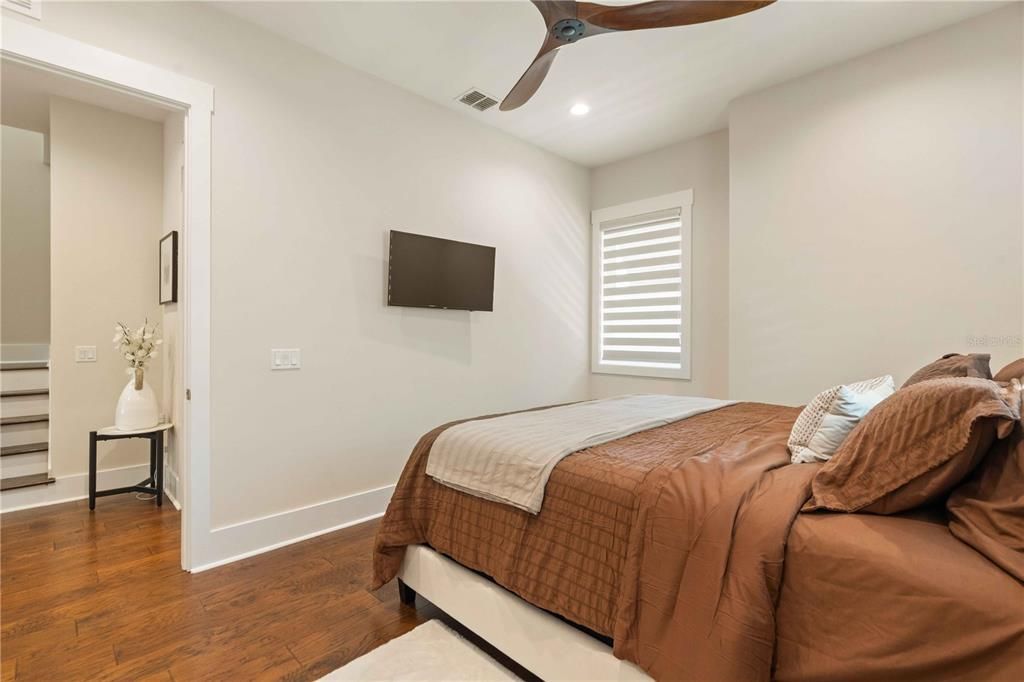 For Sale: $1,174,900 (3 beds, 2 baths, 2664 Square Feet)