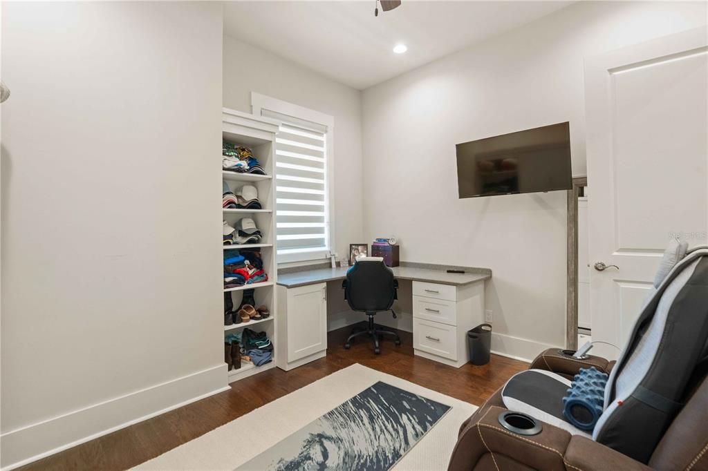 For Sale: $1,174,900 (3 beds, 2 baths, 2664 Square Feet)