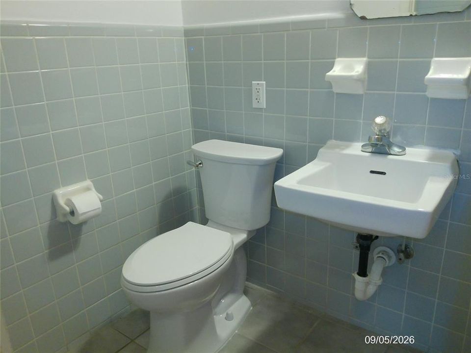 В аренду: $1,950 (3 спален, 2 ванн, 1385 Квадратных фут)