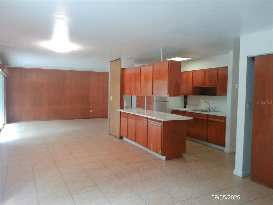 В аренду: $1,950 (3 спален, 2 ванн, 1385 Квадратных фут)