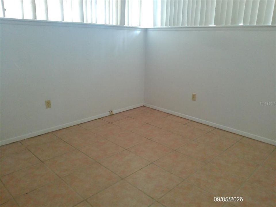 В аренду: $1,950 (3 спален, 2 ванн, 1385 Квадратных фут)