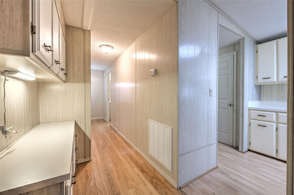 На продажу: $187,000 (2 спален, 2 ванн, 1638 Квадратных фут)