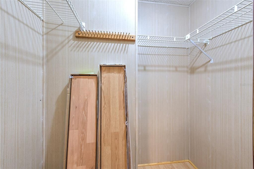 На продажу: $187,000 (2 спален, 2 ванн, 1638 Квадратных фут)