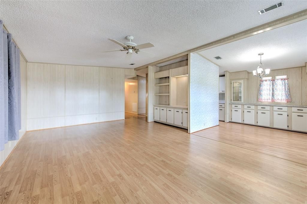 На продажу: $187,000 (2 спален, 2 ванн, 1638 Квадратных фут)