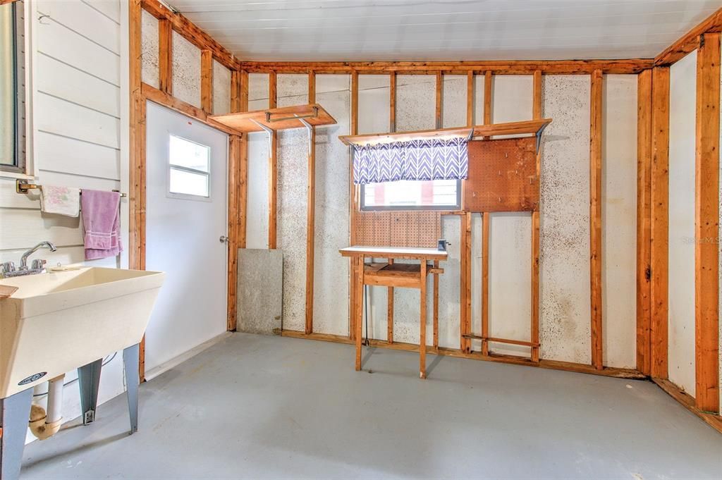 На продажу: $187,000 (2 спален, 2 ванн, 1638 Квадратных фут)