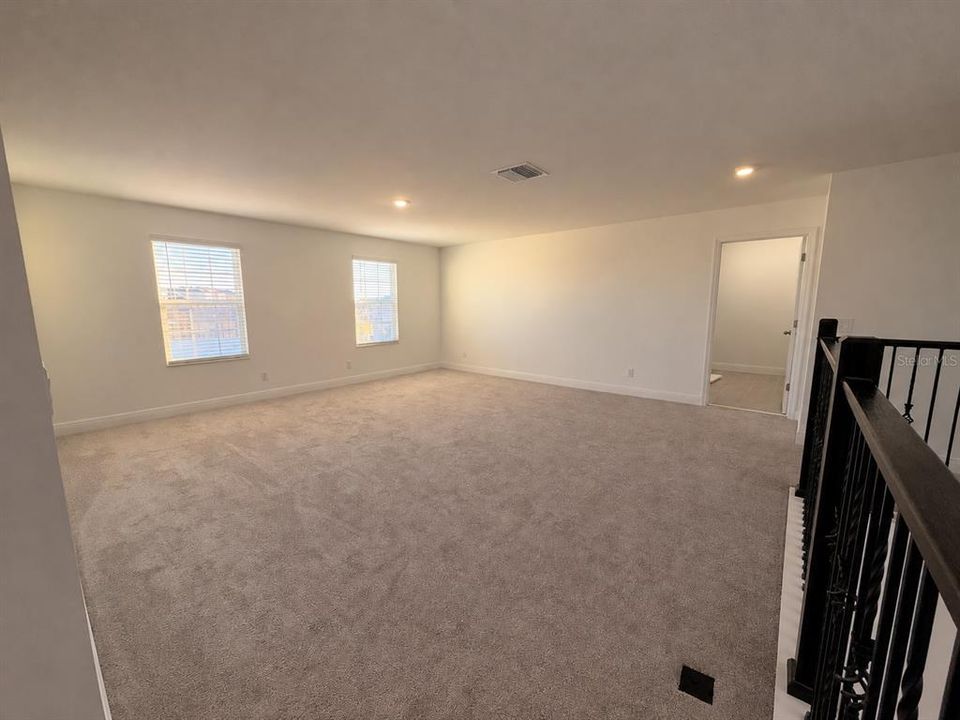 En Venta: $655,990 (5 camas, 3 baños, 3800 Pies cuadrados)