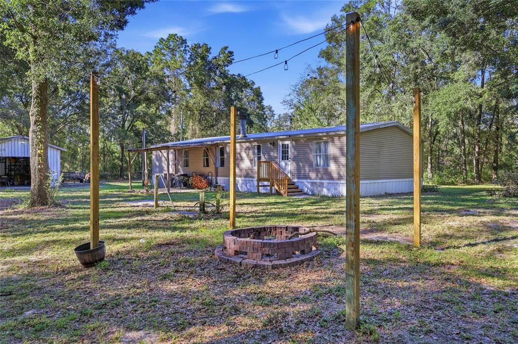 For Sale: $250,000 (3 beds, 2 baths, 1506 Square Feet)