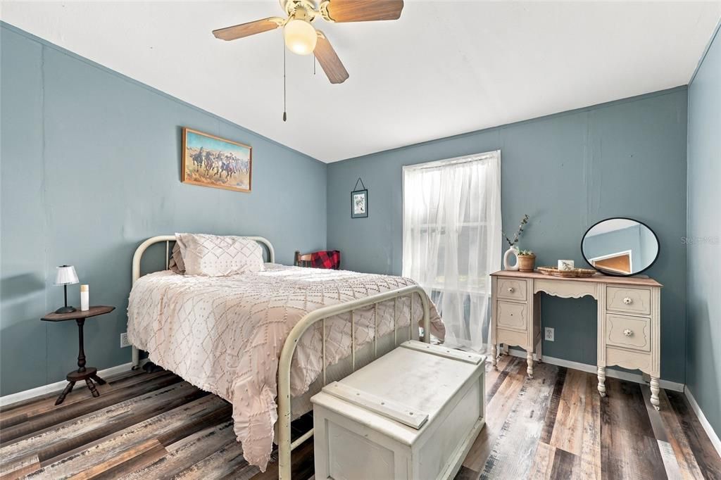 For Sale: $250,000 (3 beds, 2 baths, 1506 Square Feet)