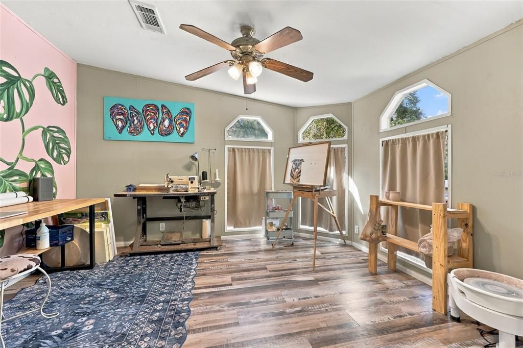 For Sale: $250,000 (3 beds, 2 baths, 1506 Square Feet)