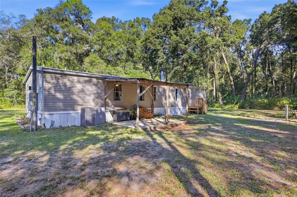 For Sale: $250,000 (3 beds, 2 baths, 1506 Square Feet)