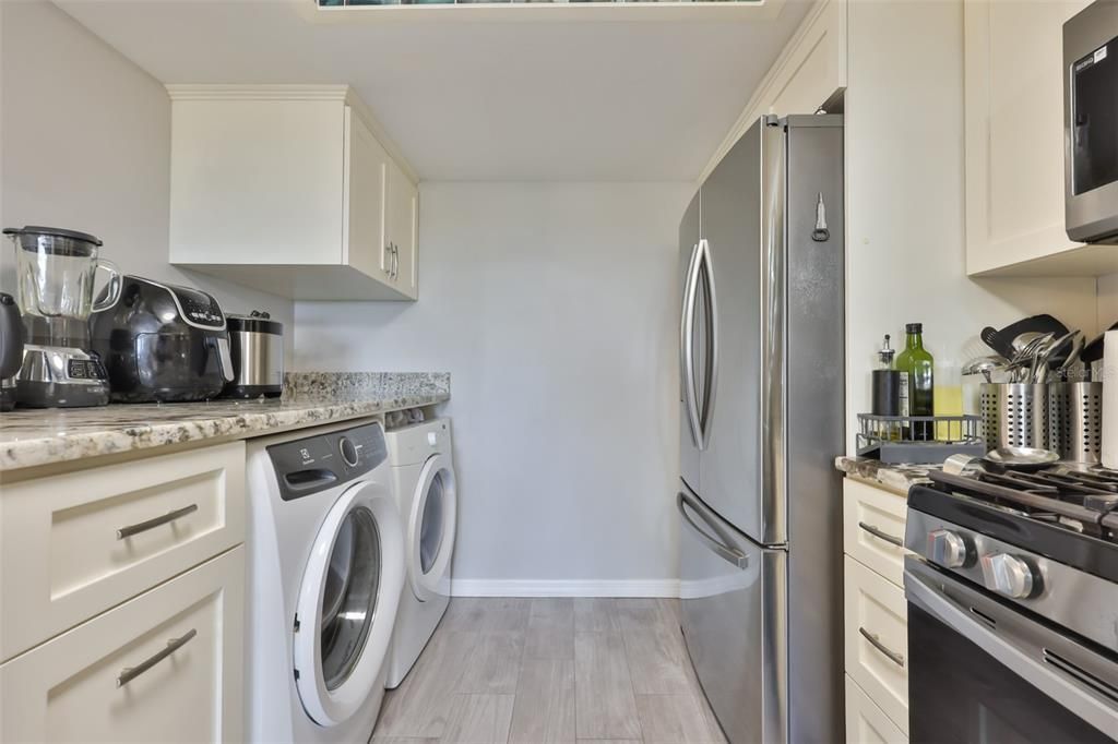 В аренду: $2,400 (2 спален, 2 ванн, 1280 Квадратных фут)