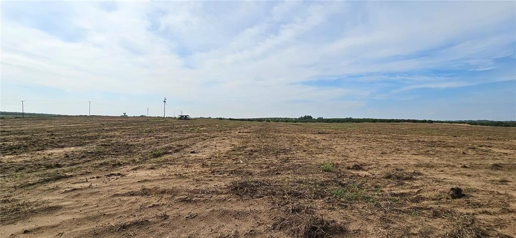 На продажу: $320,000 (10.08 acres)