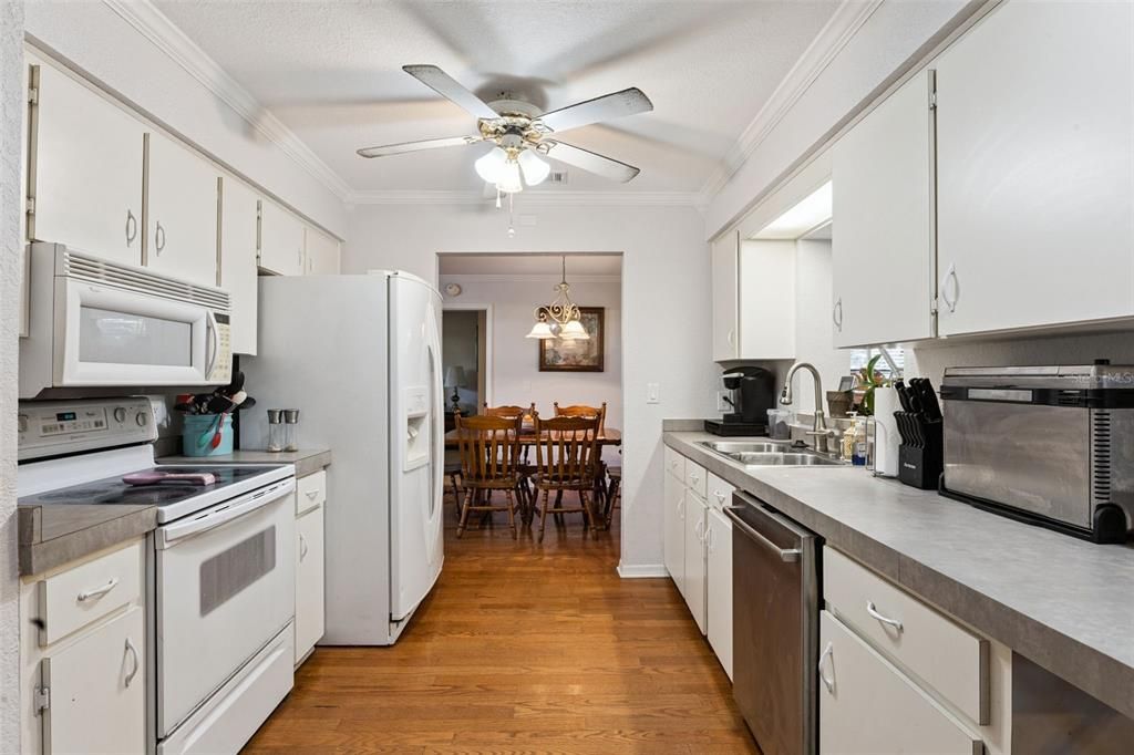 En Venta: $520,000 (3 camas, 2 baños, 1924 Pies cuadrados)