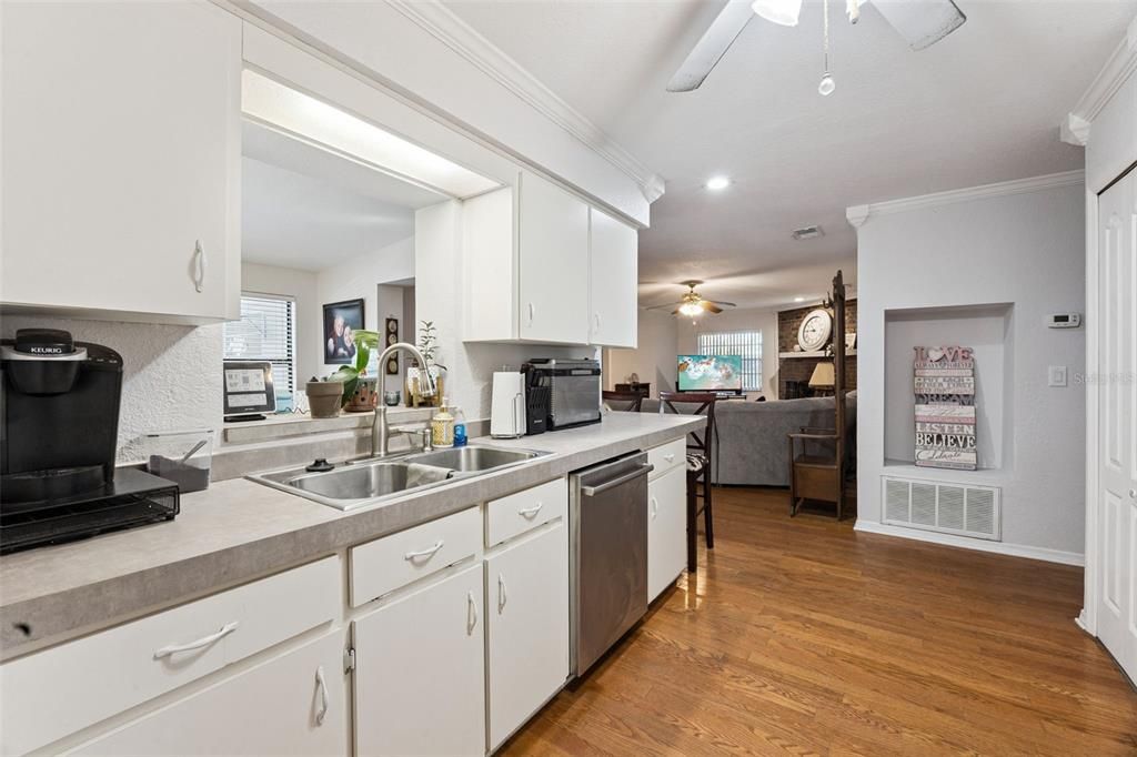 En Venta: $520,000 (3 camas, 2 baños, 1924 Pies cuadrados)